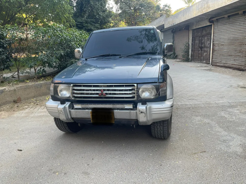 Mitsubishi Pajero 1993 for Sale in Karachi Image-1