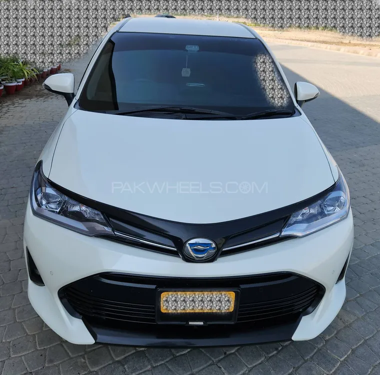 Toyota Corolla Axio 2017 for Sale in Karachi Image-1