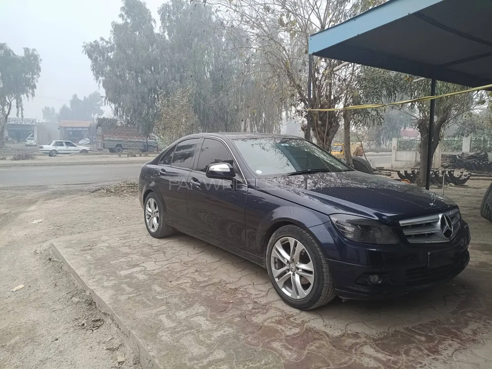 Mercedes Benz C Class 2007 for Sale in Jehangira Image-1