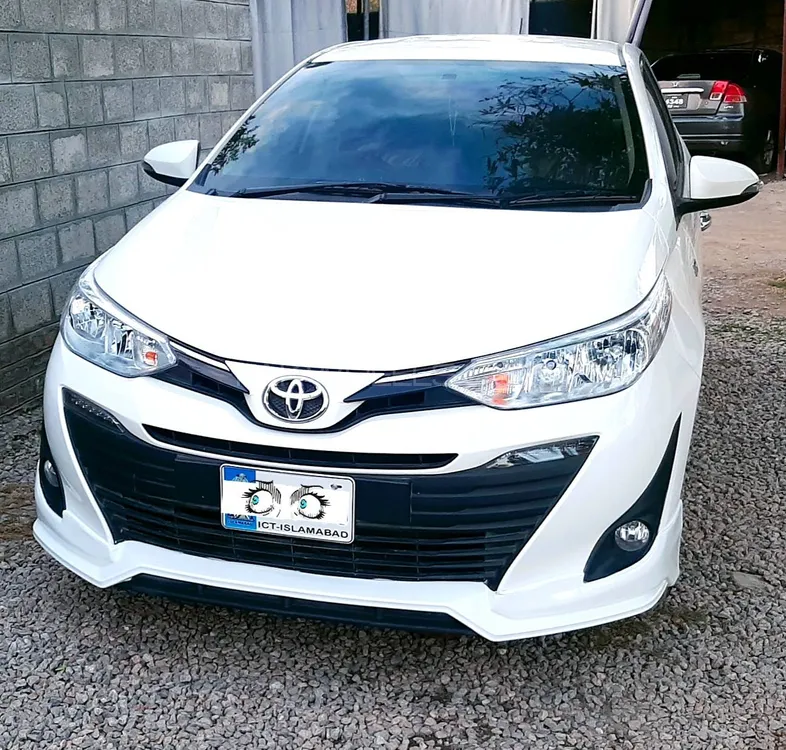 Toyota Yaris Sedan 2022 for Sale in Peshawar Image-1