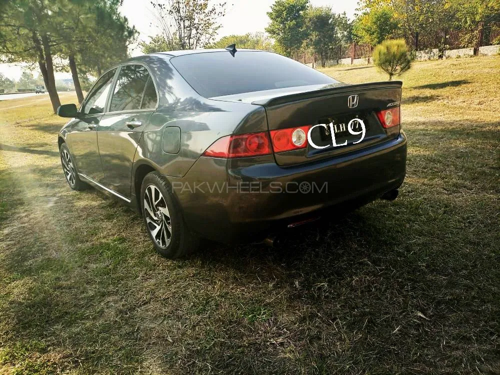 Honda Accord 2005 for Sale in Islamabad Image-1