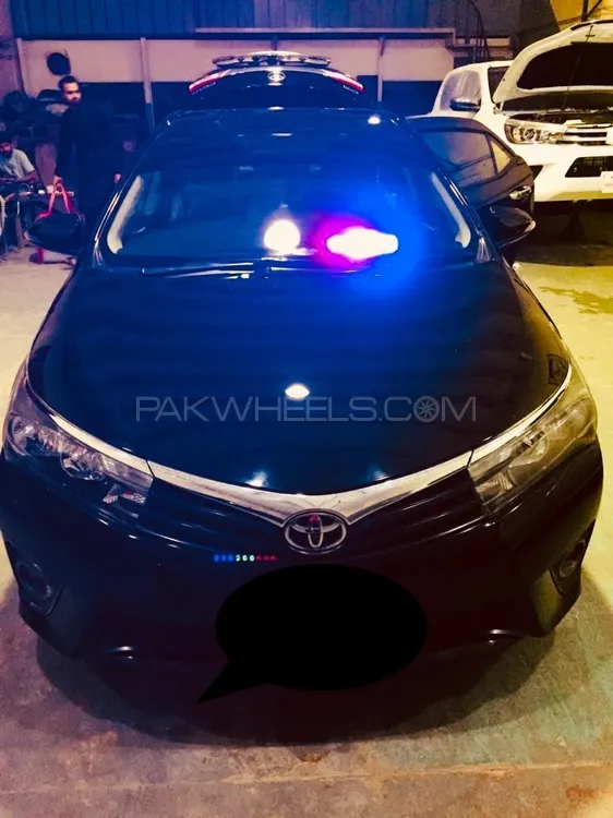 Toyota Corolla 2016 for Sale in Karachi Image-1