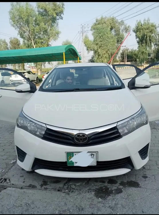 Toyota Corolla 2017 for Sale in Mardan Image-1