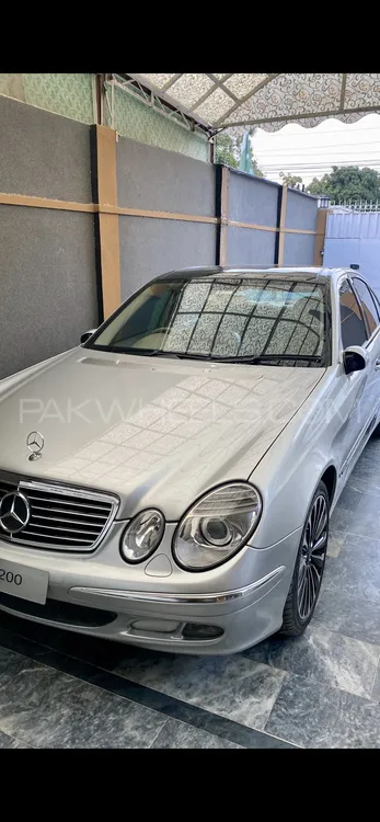 Mercedes Benz E Class 2005 for Sale in Peshawar Image-1