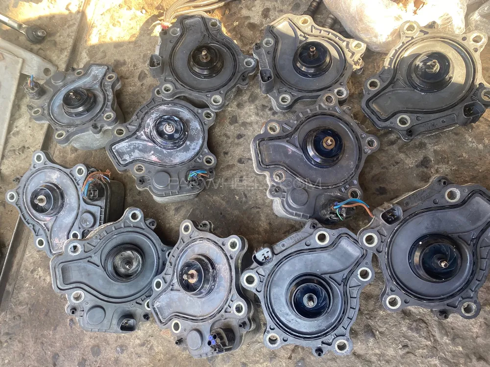 Hybrid Water Pump Prius Aqua Vezel C hr Fit Axio Image-1