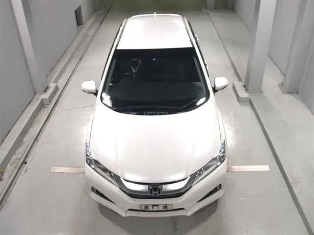 Honda Grace Hybrid 2015 for Sale in Lahore Image-1