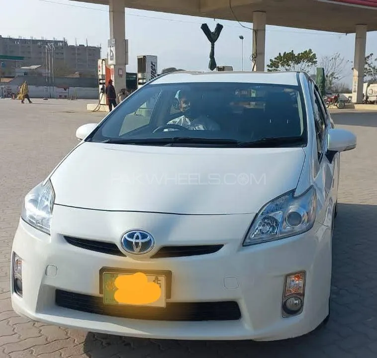 Toyota Prius 2011 for Sale in Peshawar Image-1