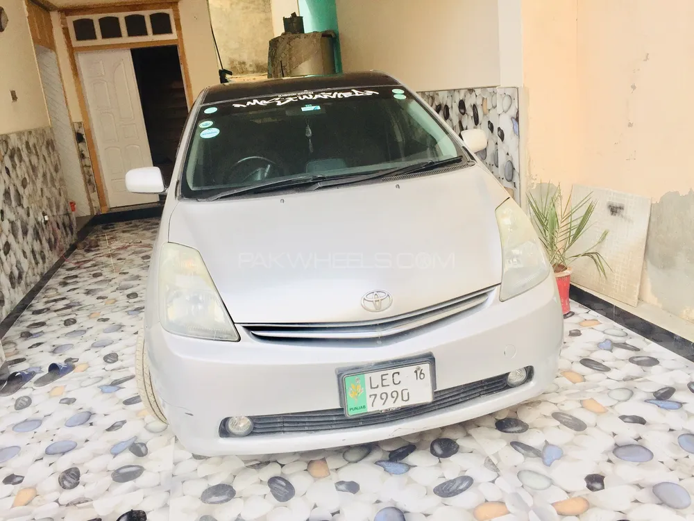 Toyota Prius 2010 for Sale in Chakwal Image-1