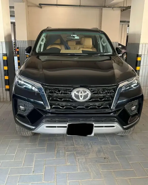 Toyota Fortuner 2023 for Sale in Lahore Image-1