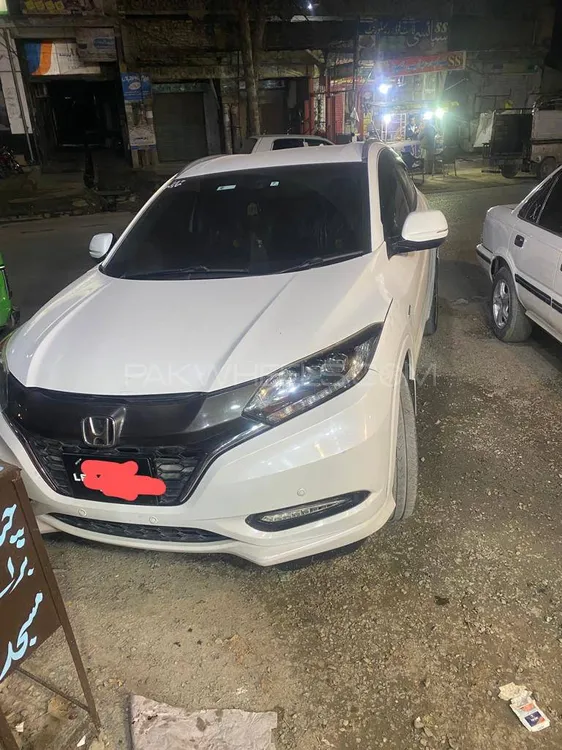 Honda Vezel 2014 for Sale in Wah cantt Image-1