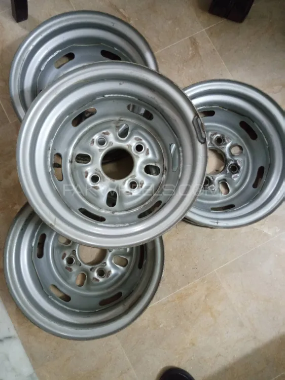 Suzuki Mehran original rims Image-1