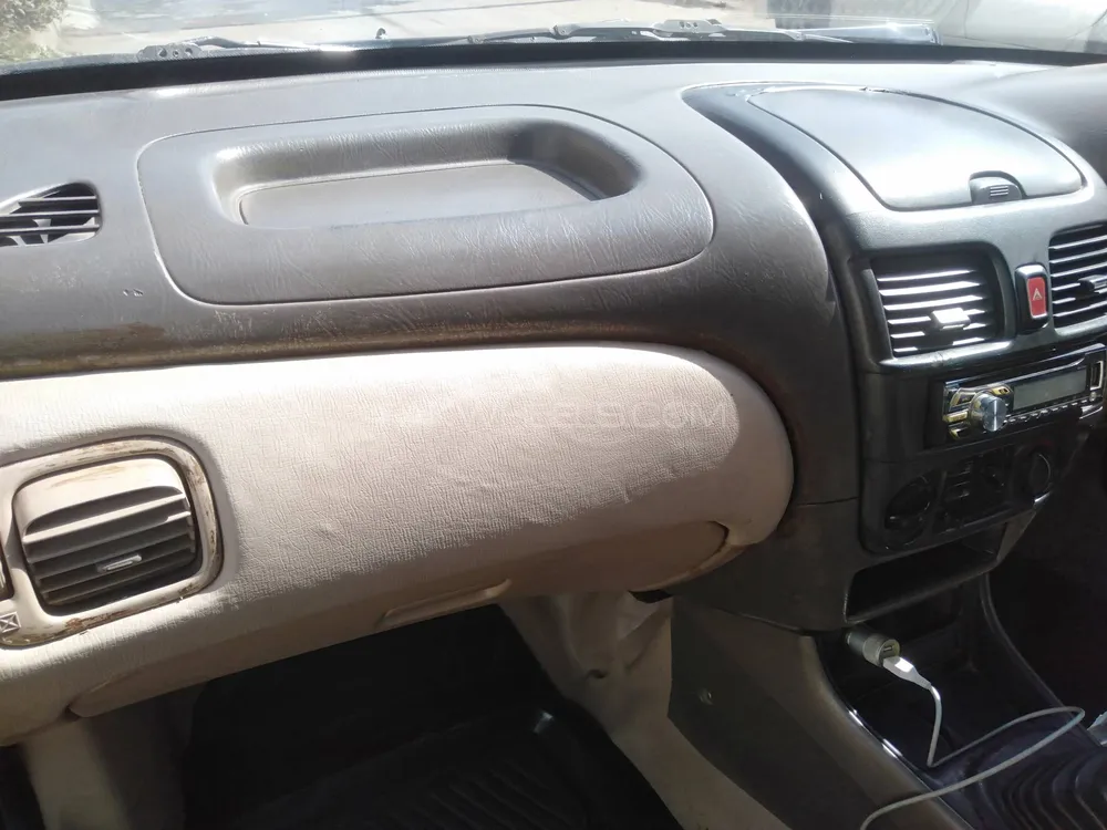 Nissan Sunny 2005 for Sale in Lahore Image-1