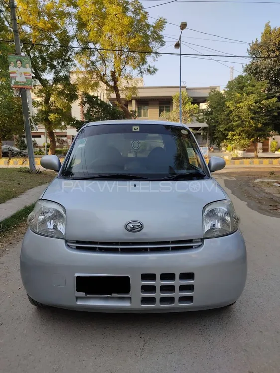 Daihatsu Esse 2011 for Sale in Karachi Image-1