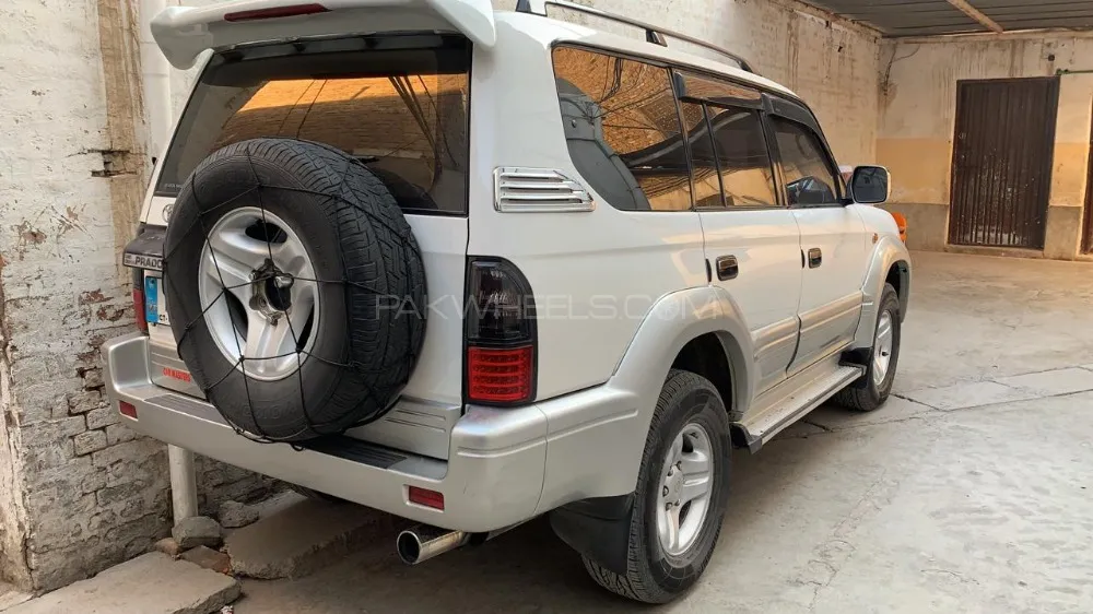 Toyota Prado 2000 for Sale in Peshawar Image-1
