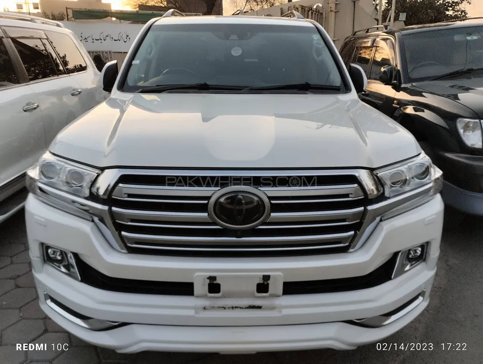 Toyota Land Cruiser AX 2017 for sale in Lahore | PakWheels