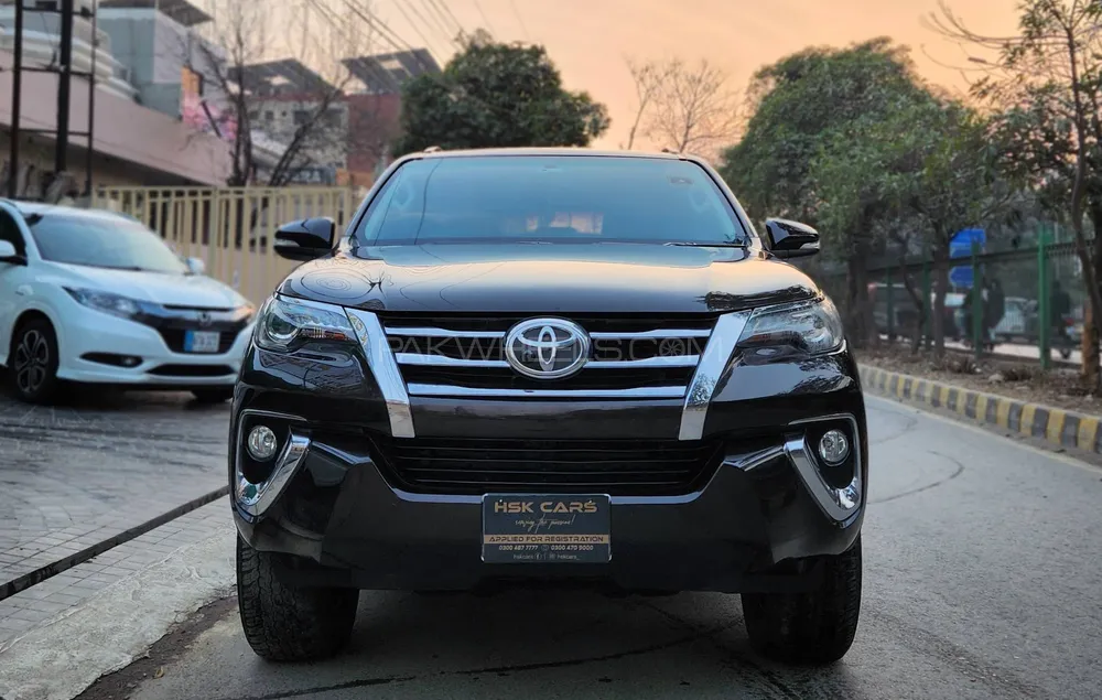 Toyota Fortuner 2018 for Sale in Lahore Image-1
