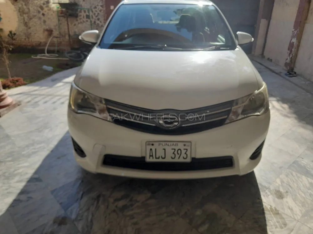 Toyota Corolla Axio 2012 for Sale in Lahore Image-1