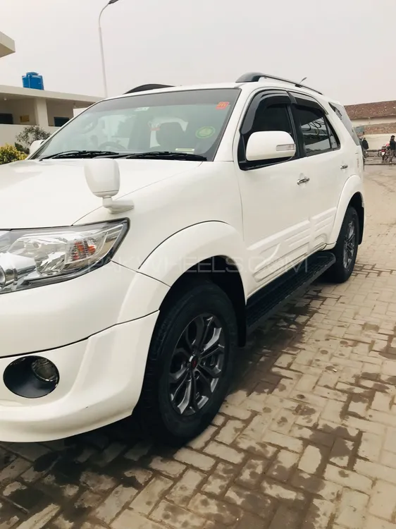 Toyota Fortuner 2014 for Sale in Gujranwala Image-1