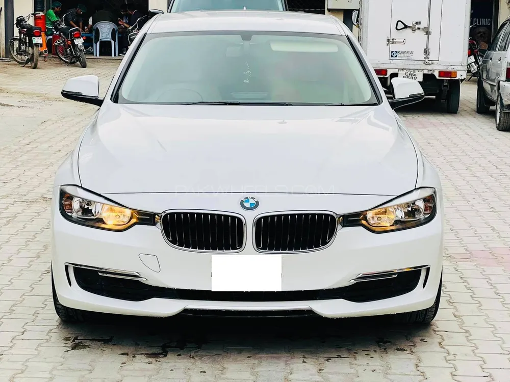 BMW 3 Series 2014 for Sale in Multan Image-1