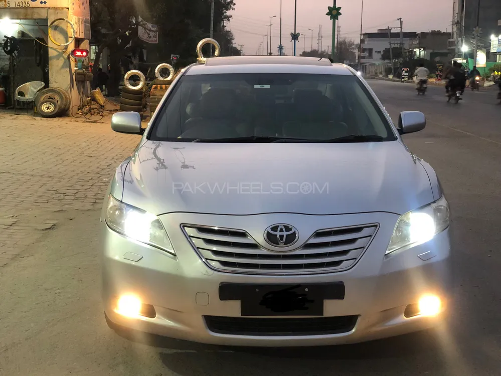 Toyota Camry 2007 for Sale in Sargodha Image-1