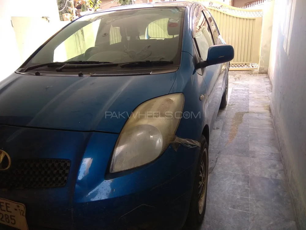 Toyota Vitz 2007 for Sale in Lahore Image-1