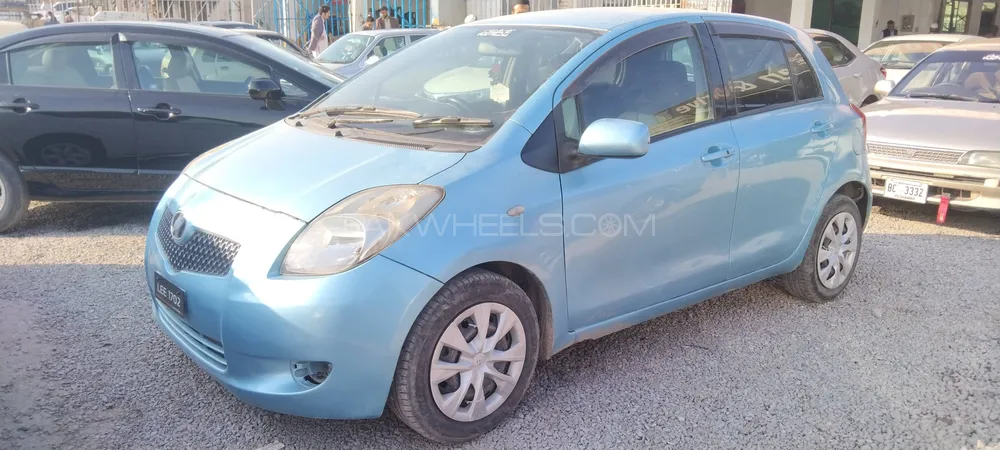 Toyota Vitz 2006 for Sale in Peshawar Image-1