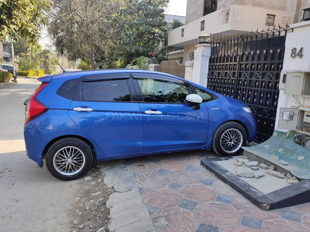 Honda Fit 2015 for Sale in Islamabad Image-1