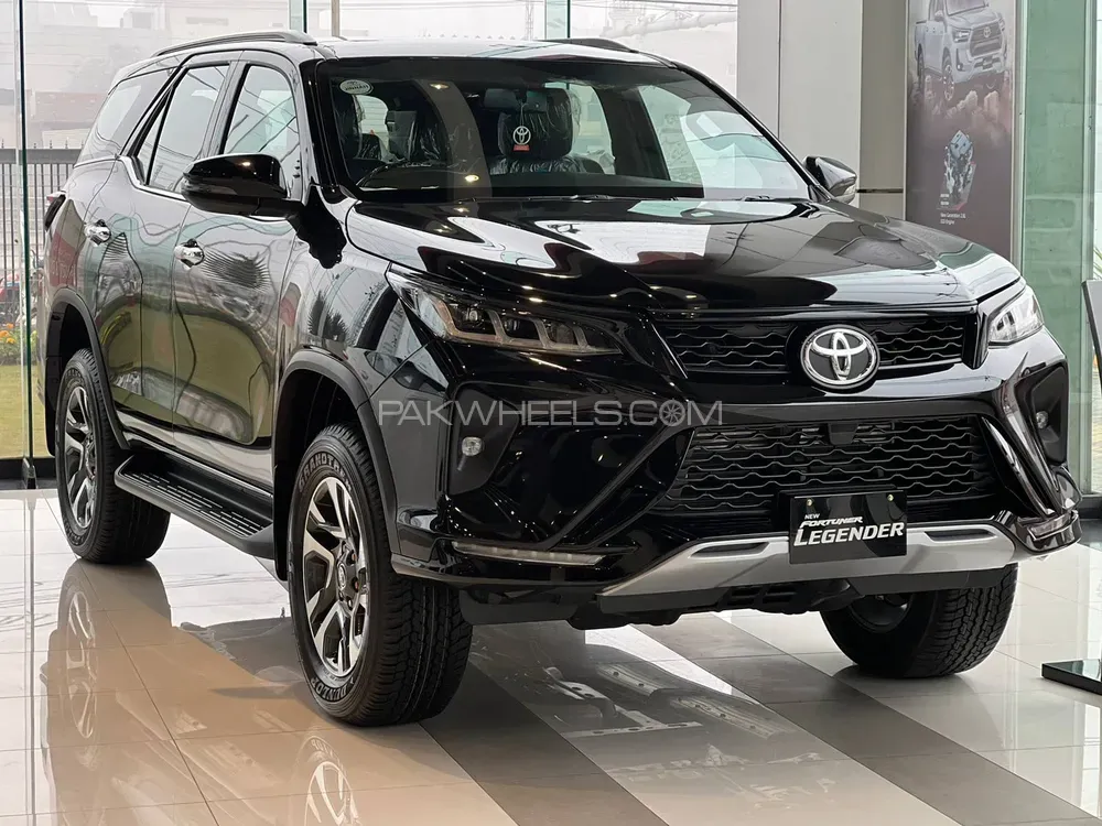 Toyota Fortuner 2023 for Sale in Multan Image-1
