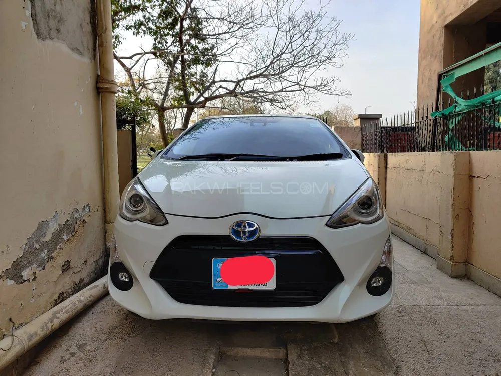 Toyota Aqua 2017 for Sale in Islamabad Image-1