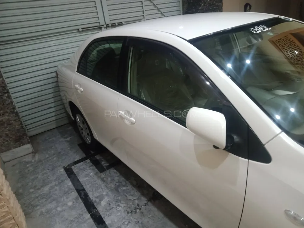 Toyota Corolla Axio 2007 for Sale in Mardan Image-1