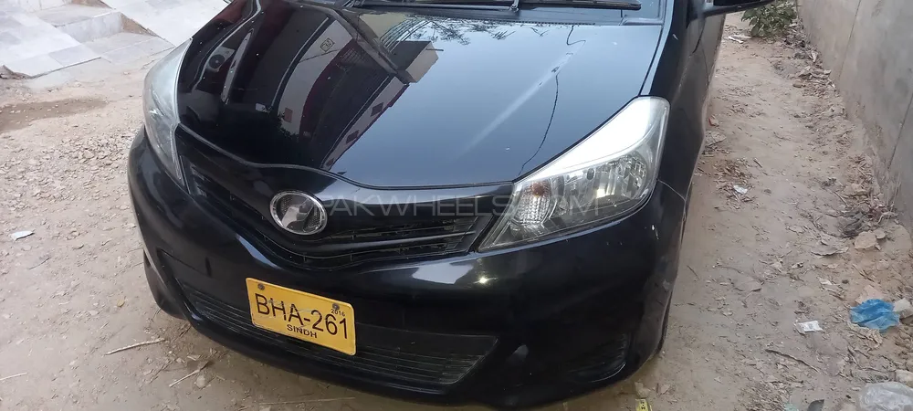 Toyota Vitz 2013 for Sale in Hyderabad Image-1