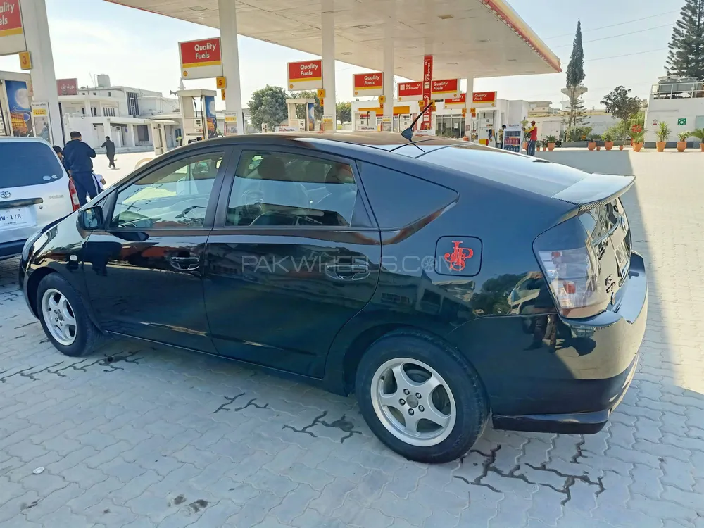 Toyota Prius 2008 for Sale in Islamabad Image-1