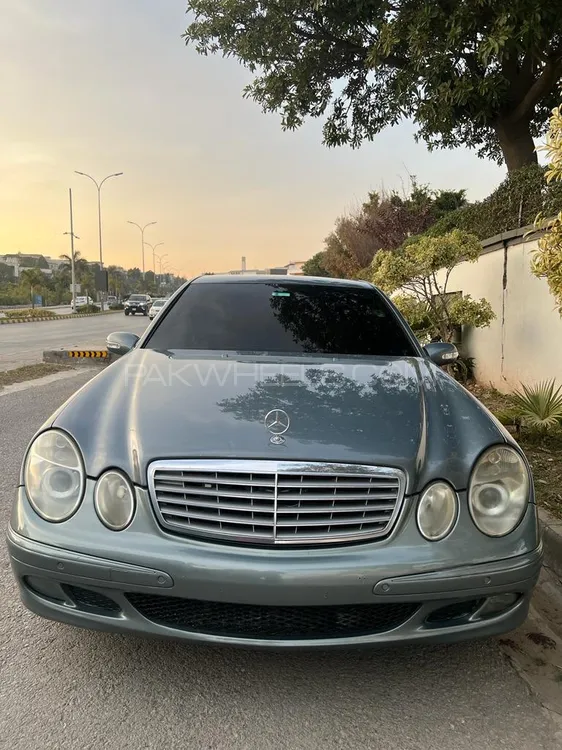 Mercedes Benz E Class 2005 for Sale in Islamabad Image-1