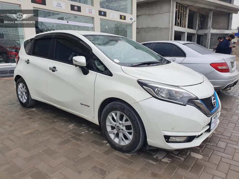 Nissan Note 2019 for Sale in Islamabad Image-1