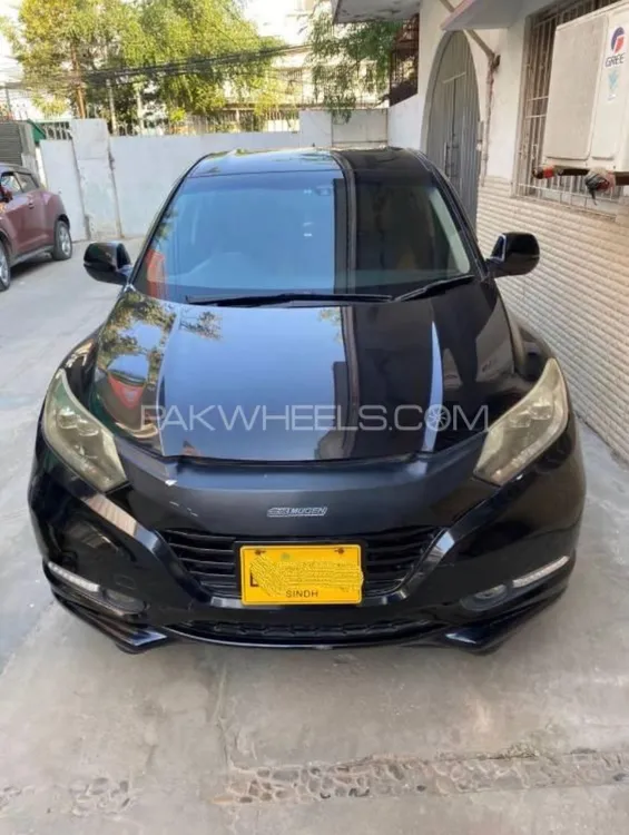 Honda Vezel 2013 for Sale in Karachi Image-1