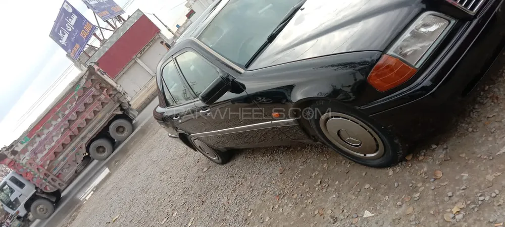 Mercedes Benz E Class 1995 for Sale in Attock Image-1