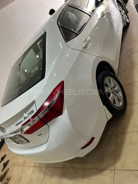 Toyota Corolla 2017 for Sale in Multan Image-1