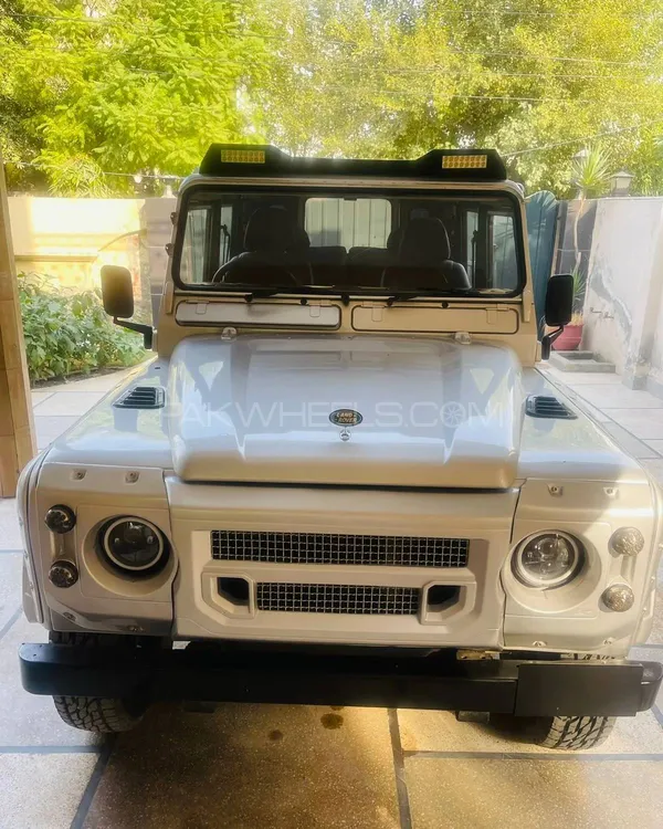 Land Rover Defender 2000 for Sale in Lahore Image-1