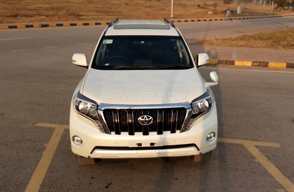 Toyota Prado 2016 for Sale in Islamabad Image-1