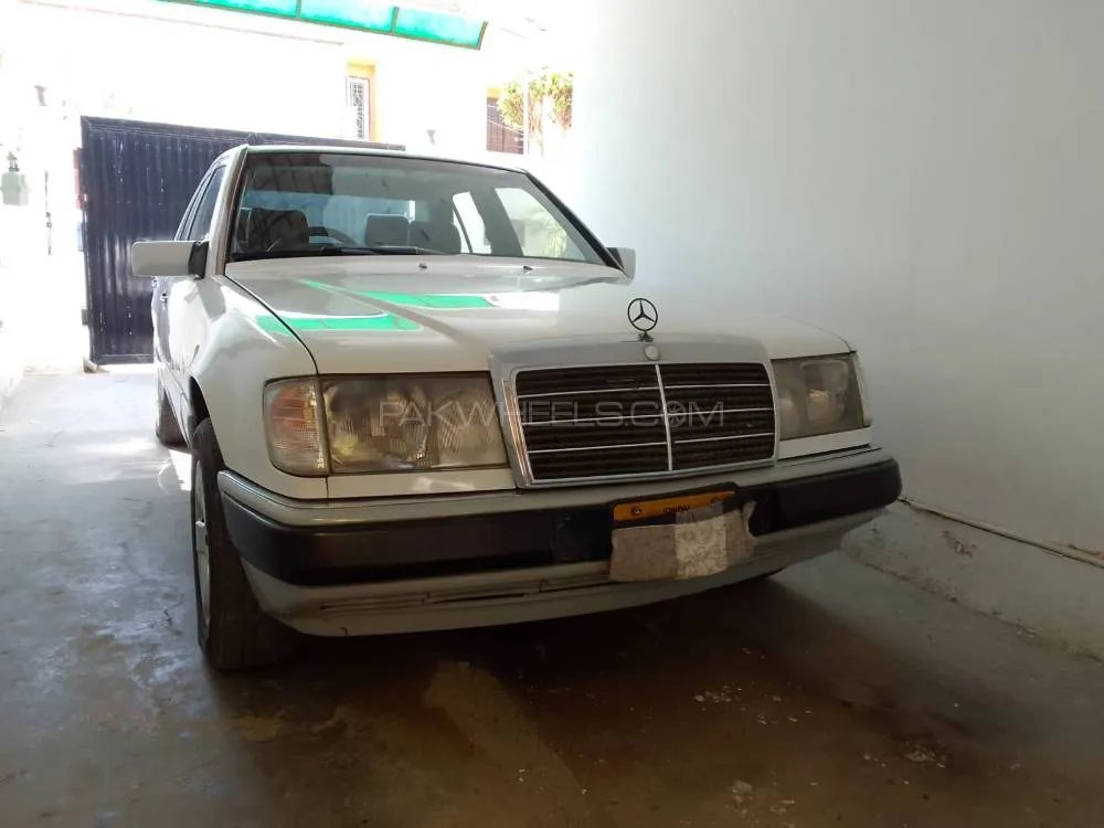 Mercedes Benz E Class 1990 for Sale in Karachi Image-1
