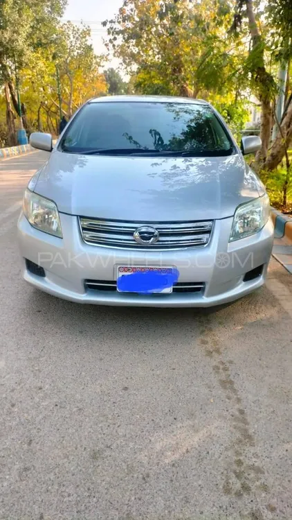 Toyota Corolla Axio 2012 for Sale in Karachi Image-1