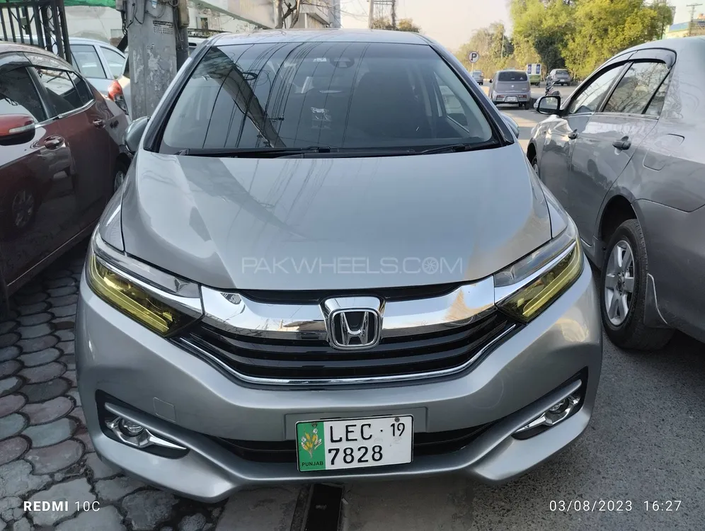 Honda Fit 2015 for Sale in Lahore Image-1
