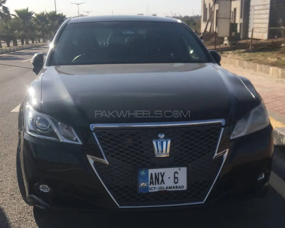 Toyota Crown 2013 for Sale in Islamabad Image-1