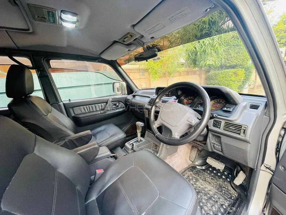 Mitsubishi Pajero 1993 for Sale in Lahore Image-1