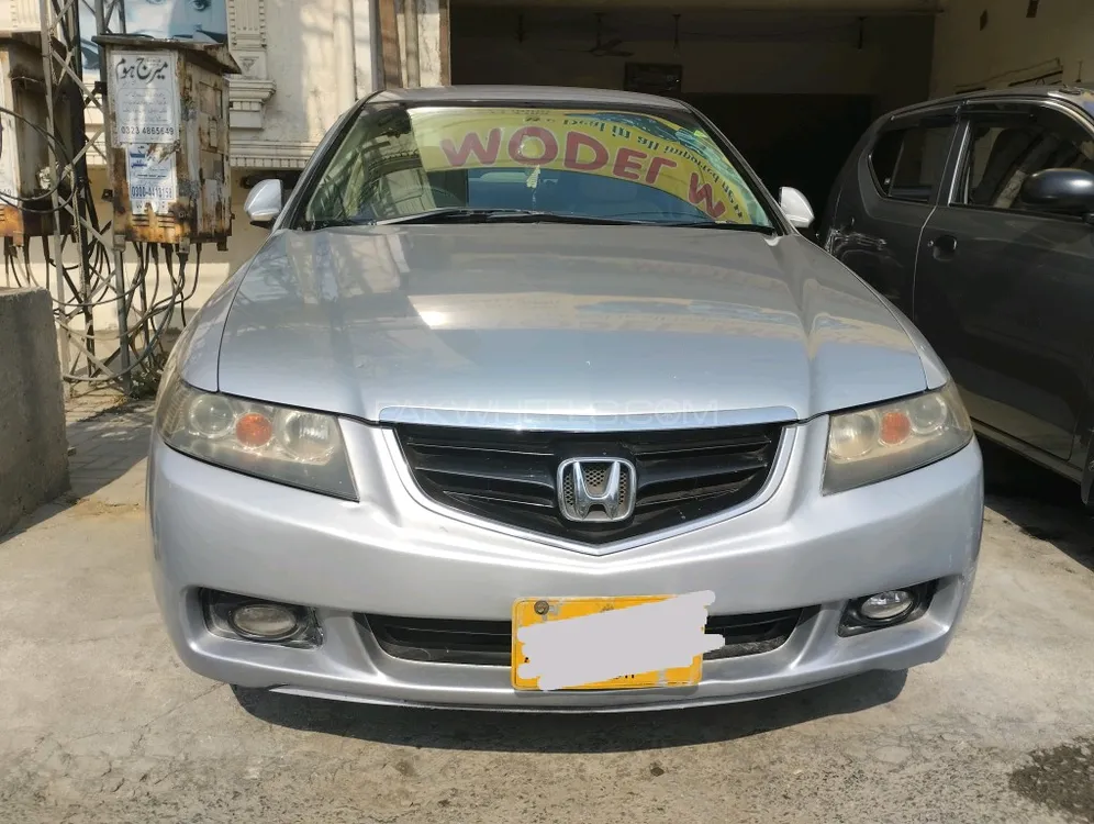 Honda Accord 2004 for Sale in Lahore Image-1