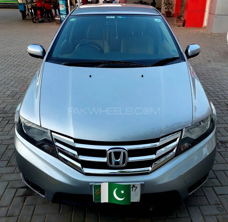 Honda City 2017 for Sale in Faisalabad Image-1