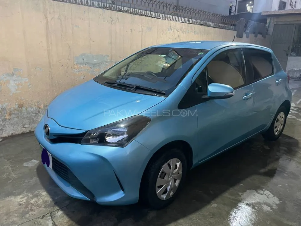 Toyota Vitz 2014 for Sale in Lahore Image-1