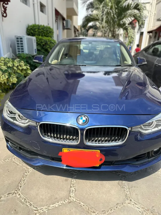 بی ایم ڈبلیو 3 سیریز 2016 for Sale in کراچی Image-1