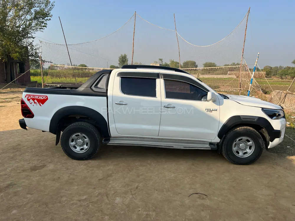 Toyota Hilux 2007 for Sale in Gujrat Image-1
