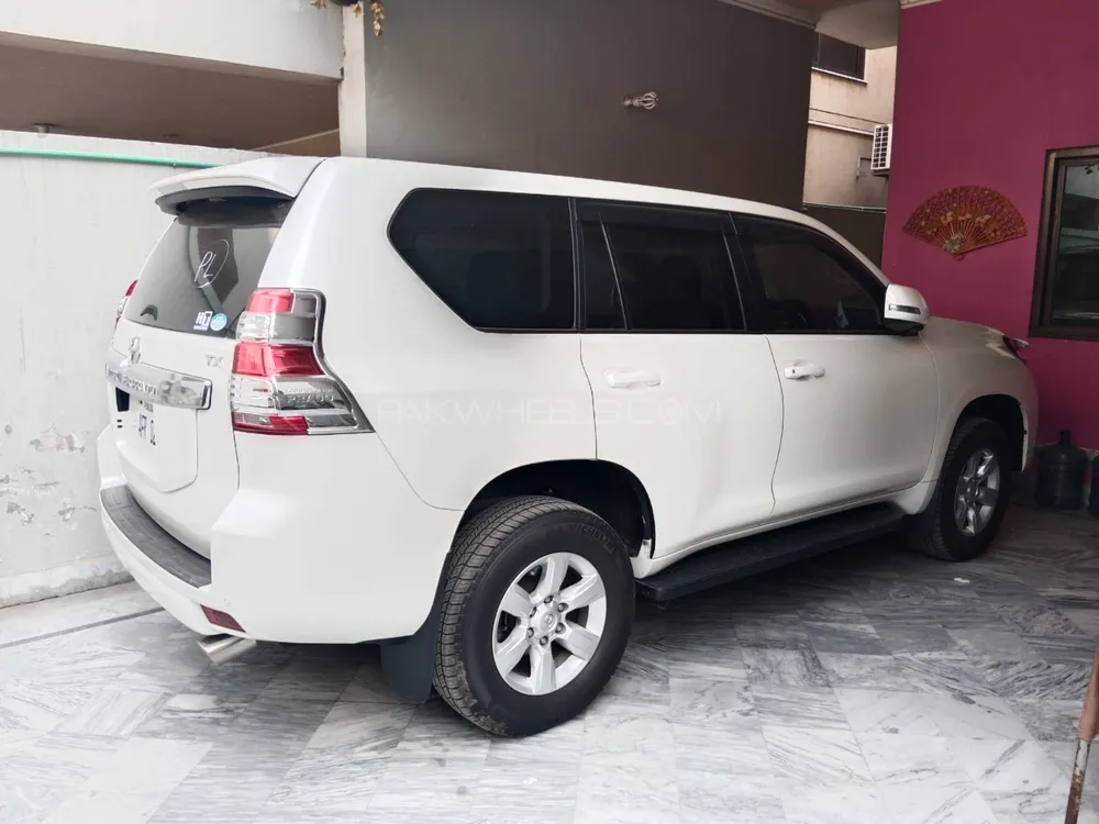 Toyota Prado 2016 for Sale in Lahore Image-1
